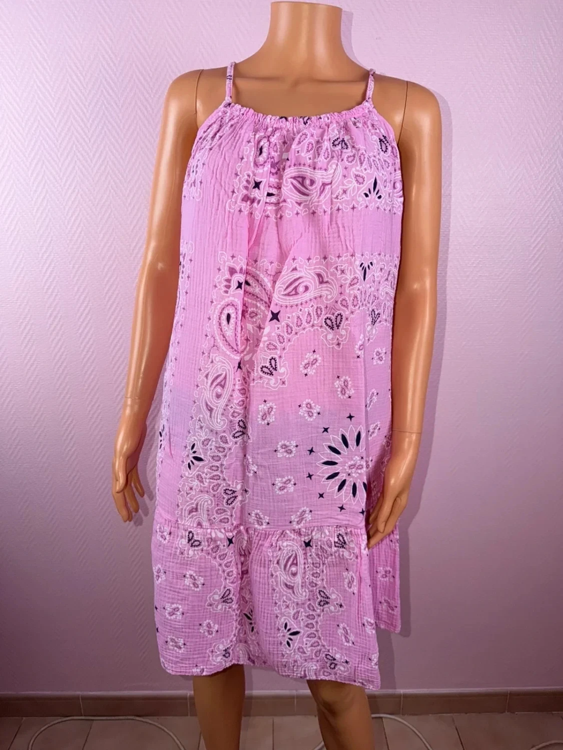 Vestido de mujer bandana de gasa de algodón usado una vez – photo 4